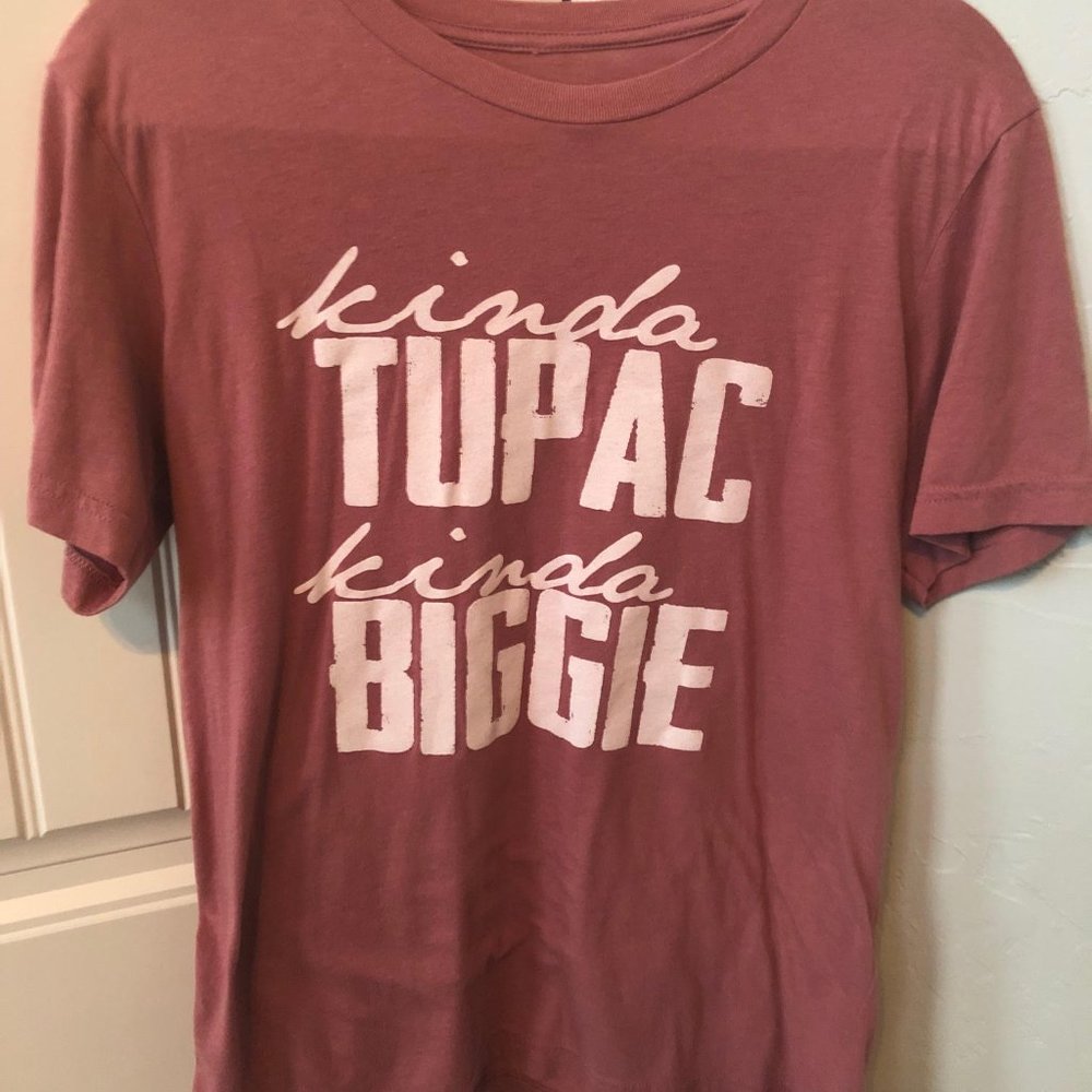 Kinda Tupac Kinda Biggie Pink retro women's graphic tshirt top M
